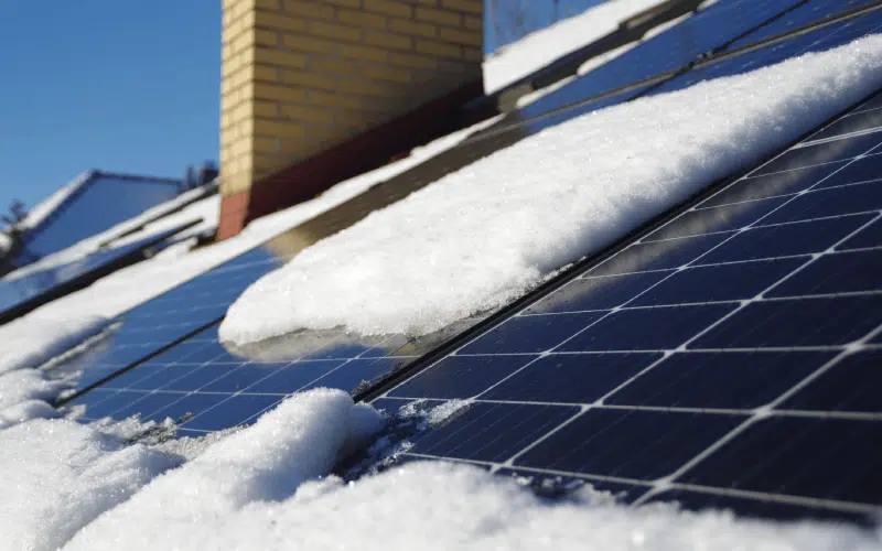 weather conditions affects solar panels  