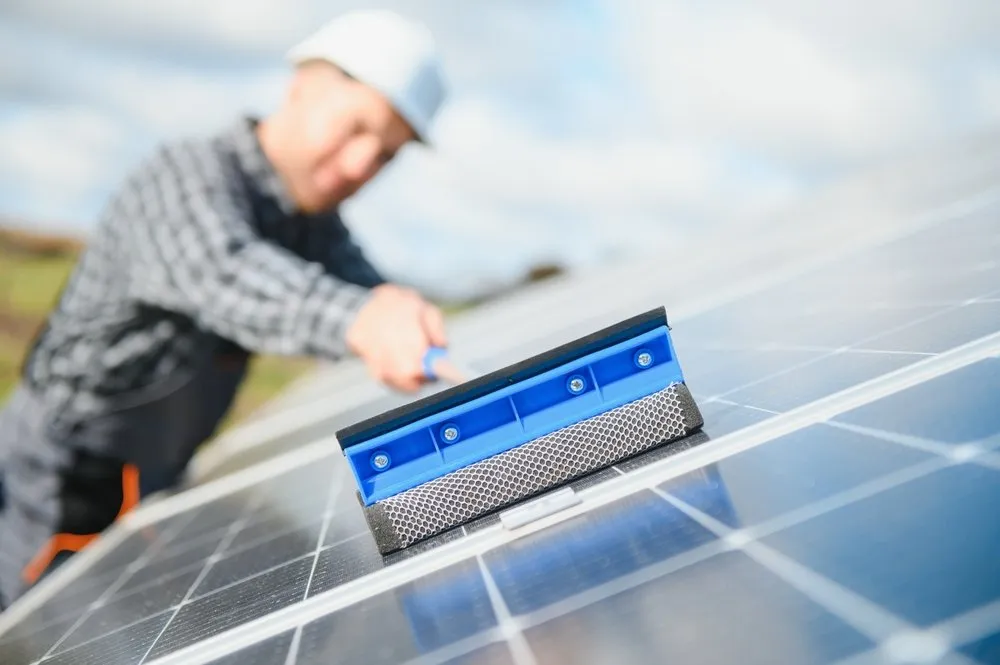 squeegees for solar panel cleaning
