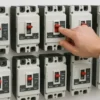 200 amp panel breaker